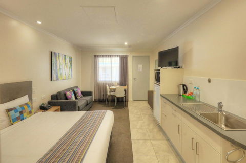 Roma Central Motel - Accommodation Port Macquarie 0