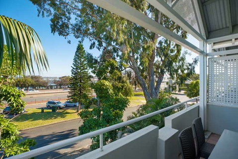 Broadwater Resort Apartments - Accommodation Port Macquarie 2