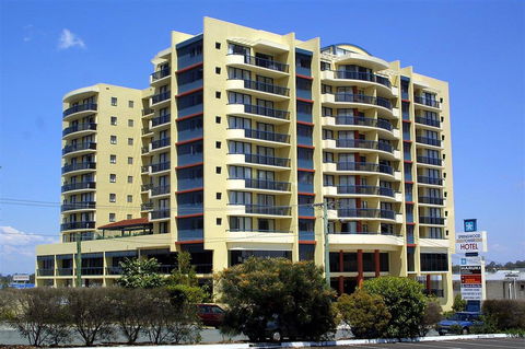 Springwood Tower Apartment Hotel - Accommodation Port Macquarie 0