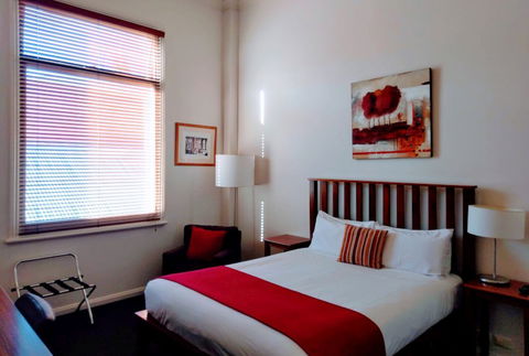 The Ansonia - Accommodation Port Macquarie 1