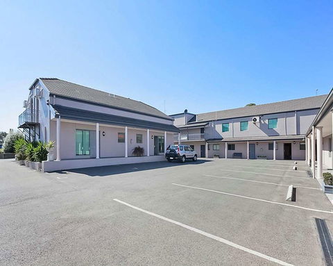 Quality Inn & Suites Menzies - Accommodation Port Macquarie 2