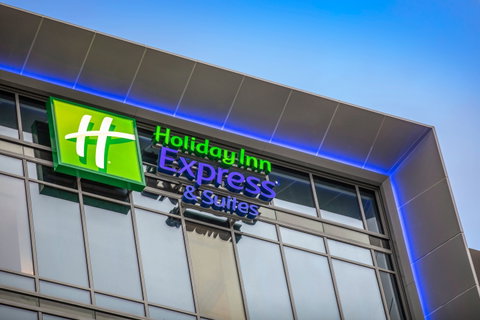 Holiday Inn Express/Stes Sunshine Coast - Accommodation Port Macquarie 1