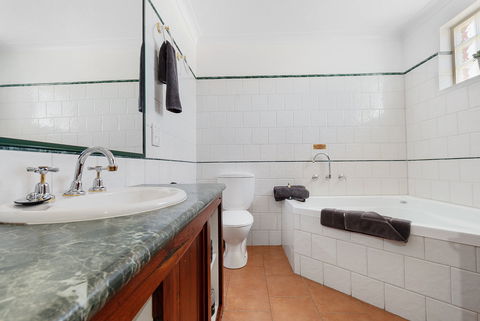 The Georgian Motor Lodge - Accommodation Port Macquarie 1