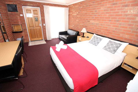 Pevensey Motor Lodge - Accommodation Port Macquarie 2