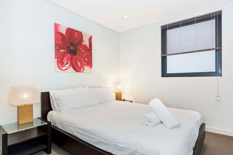 Astra Apartments Perth - Accommodation Port Macquarie 11