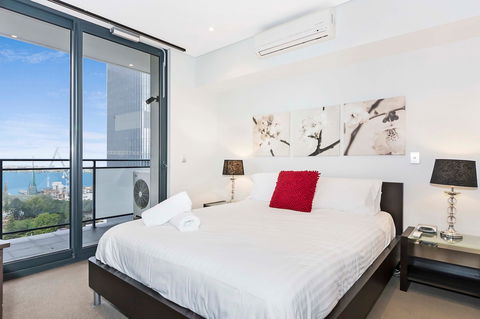 Astra Apartments Perth - Accommodation Port Macquarie 13