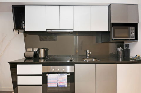 Astra Apartments Perth - Accommodation Port Macquarie 14