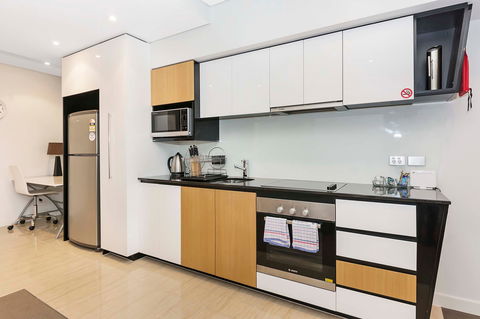 Astra Apartments Perth - Accommodation Port Macquarie 16