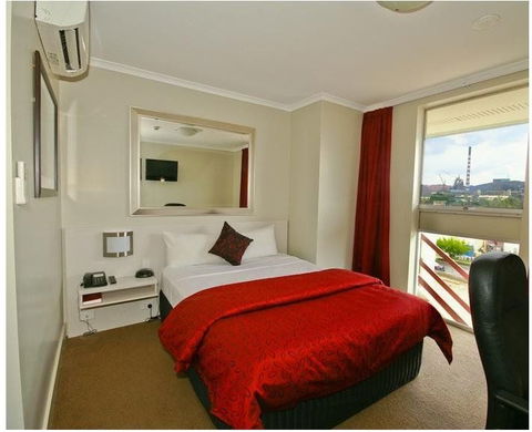 Isa Hotel - Accommodation Port Macquarie 4