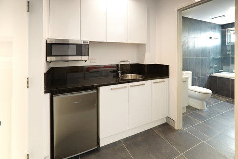 Crown on Darby - Accommodation Port Macquarie 9