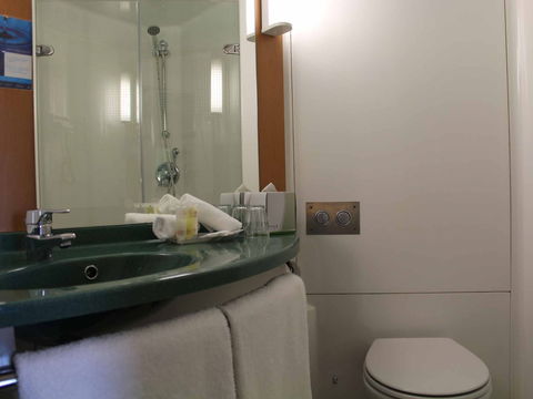 Ibis Newcastle - Accommodation Port Macquarie 3