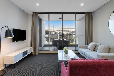 Meriton Suites North Ryde - Accommodation Port Macquarie 5