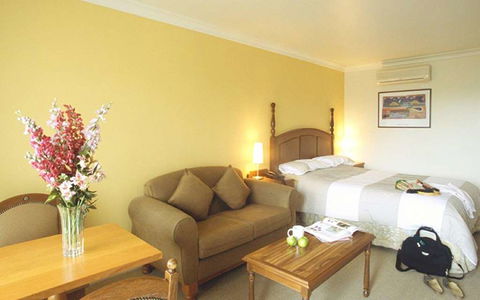 Best Western Plus The Tudor-Box Hill - Accommodation Port Macquarie 2
