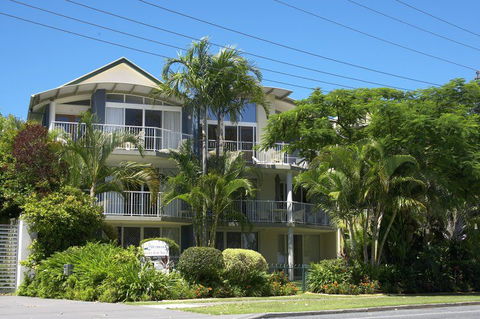 Noosa Outrigger Beach Resort - Accommodation Port Macquarie 0