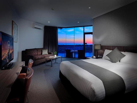 The Lakes Resort Hotel - Accommodation Port Macquarie 2