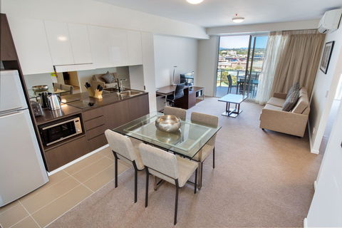 Empire Apartment Hotel - Accommodation Port Macquarie 2