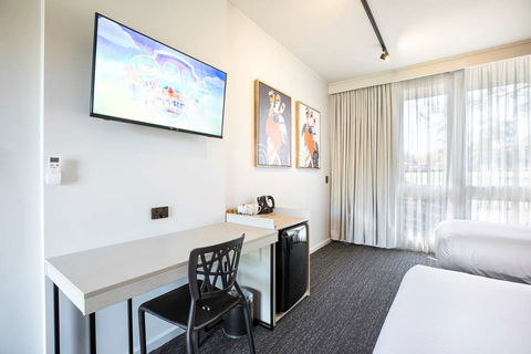 Nightcap At Sandown Park Hotel - Accommodation Port Macquarie 2