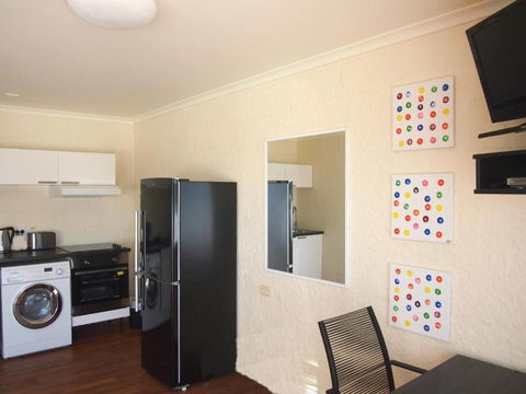 Siesta Central Apartments - Accommodation Port Macquarie 2