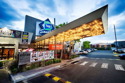 Sandbelt Club Hotel - Accommodation Port Macquarie 0