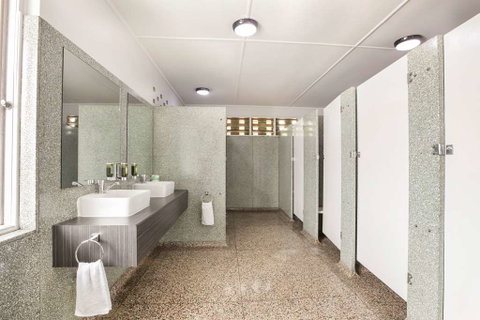 Camp Hill Hotel - Accommodation Port Macquarie 1