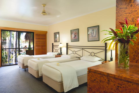 Palm Royale Cairns - Accommodation Port Macquarie 4