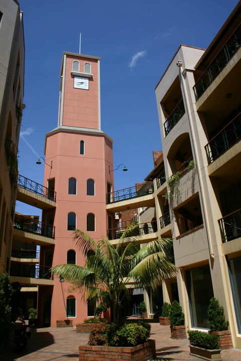 Carlton Clocktower On Lygon - Accommodation Port Macquarie 0