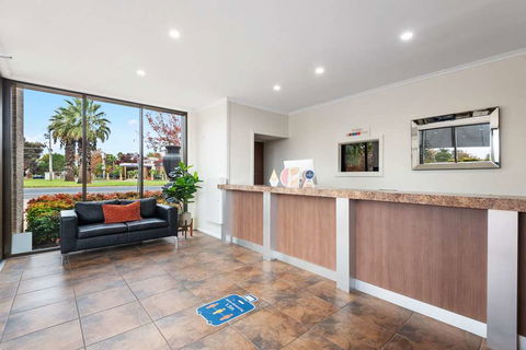 Comfort Inn Deakin Palms - Accommodation Port Macquarie 0