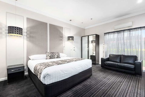 Comfort Inn Deakin Palms - Accommodation Port Macquarie 1