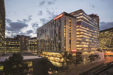 Travelodge Melbourne Docklands - Accommodation Port Macquarie 0