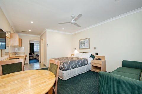 Colonial Terrace Motor Inn - Accommodation Port Macquarie 1