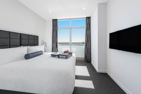 Meriton Suites Chatswood - Accommodation Port Macquarie 0