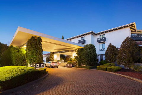 Ramada By Wyndham Diplomat Canberra - Accommodation Port Macquarie 0