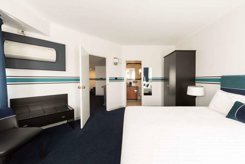 Ramada By Wyndham Diplomat Canberra - Accommodation Port Macquarie 2