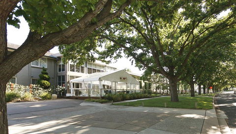 Forrest Hotel & Apartments - Accommodation Port Macquarie 0