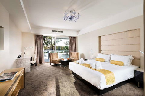 Swan River Hotel - Accommodation Port Macquarie 2