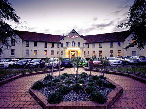 Mercure Canberra Hotel - Accommodation Port Macquarie 0
