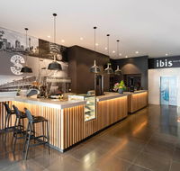 Hotel Ibis World Square - Accommodation Port Macquarie