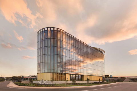 Vibe Hotel Canberra Airport - Accommodation Port Macquarie 0