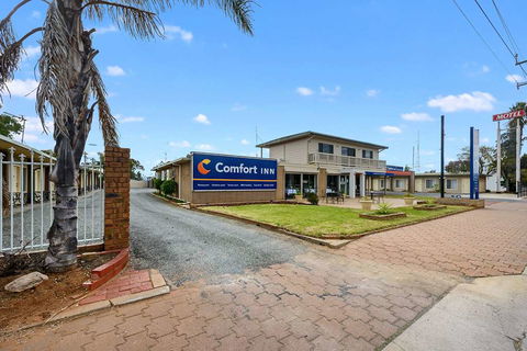 Comfort Inn Flinders On Main - Accommodation Port Macquarie 0