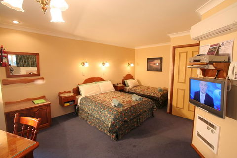Swansea Cottages - Accommodation Port Macquarie 2
