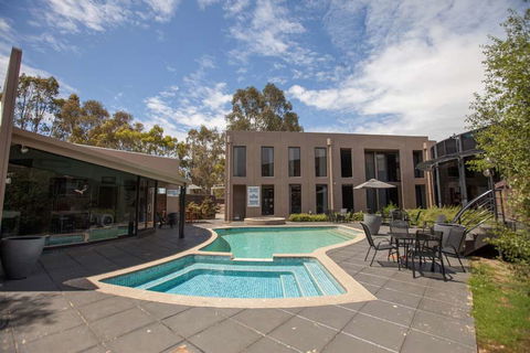 Dingley International Hotel - Accommodation Port Macquarie 1