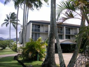 Cairns Holiday Lodge - Accommodation Port Macquarie 0