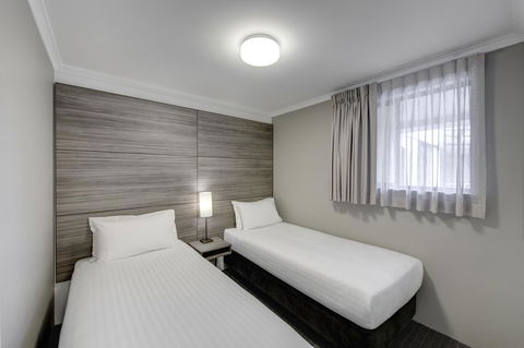 Adina Serviced Apartments Canberra James Court - Accommodation Port Macquarie 10