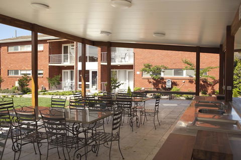 Forrest Hotel & Apartments - Accommodation Port Macquarie 11