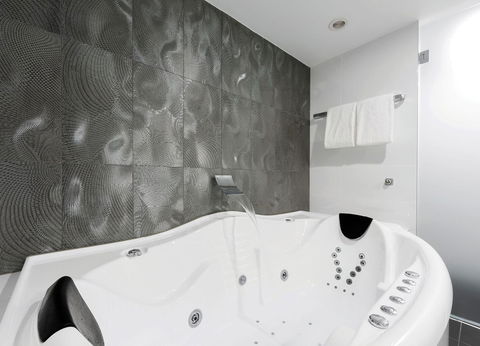 Avenue Hotel Canberra - Accommodation Port Macquarie 4