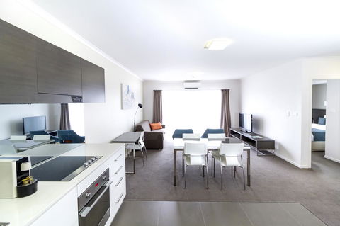 Abode Tuggeranong - Accommodation Port Macquarie 2