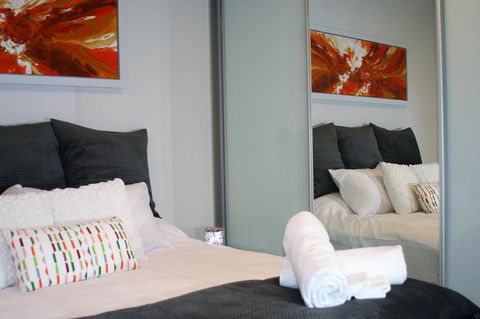 Modern Executive Apt@Barton*1BR*WiFi*Gym*Secure Parking*Canberra - Accommodation Port Macquarie 1