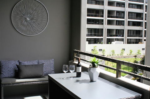 Modern Executive Apt@Barton*1BR*WiFi*Gym*Secure Parking*Canberra - Accommodation Port Macquarie 2
