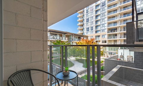Spacious 1BR Stylish New Acton Apartment +Parking - Accommodation Port Macquarie 6