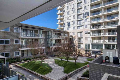 Spacious 1BR Stylish New Acton Apartment +Parking - Accommodation Port Macquarie 14